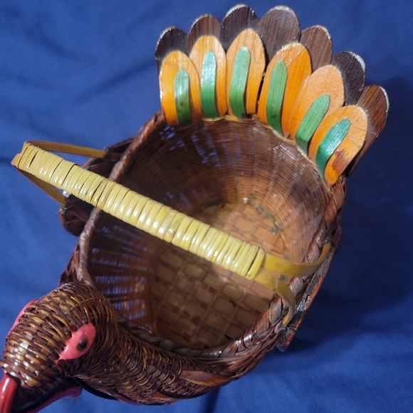 Vintage Wicker Rattan Turkey Basket Thanksgiving Decor Center Piece - Picture 2 of 6